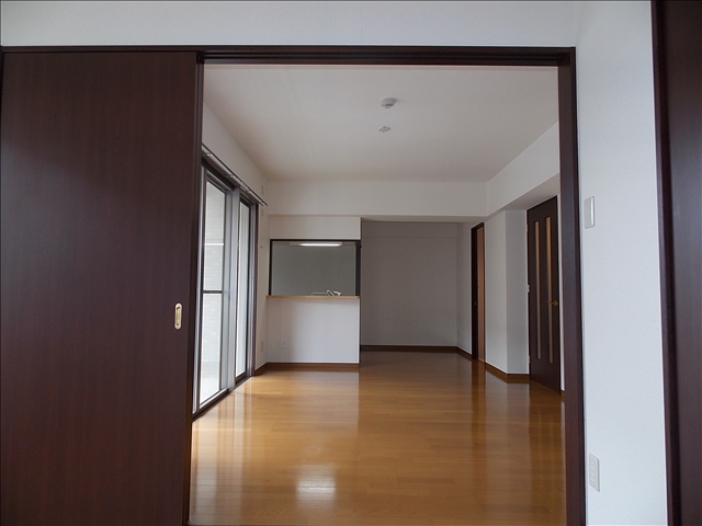 Other room space. Living from between the Southern Ocean