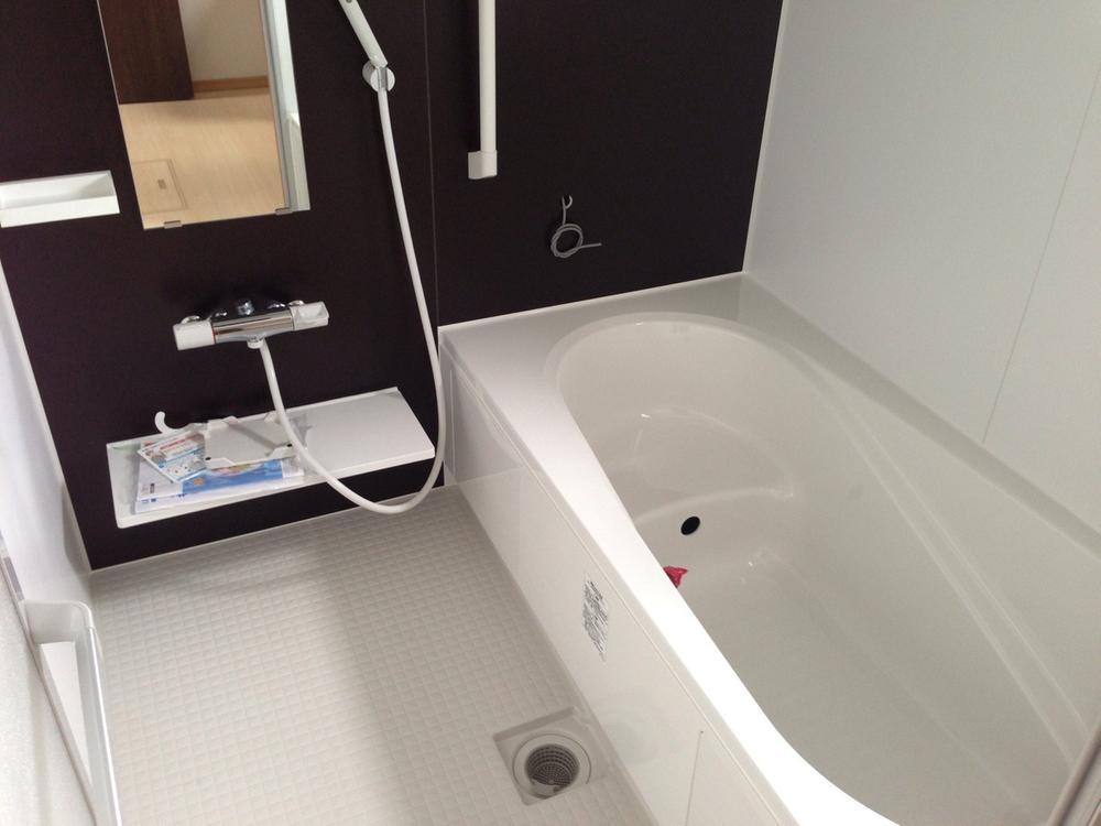 Same specifications photo (bathroom). Example of construction