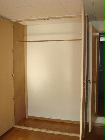 Receipt. It is a photograph of the same type of room.