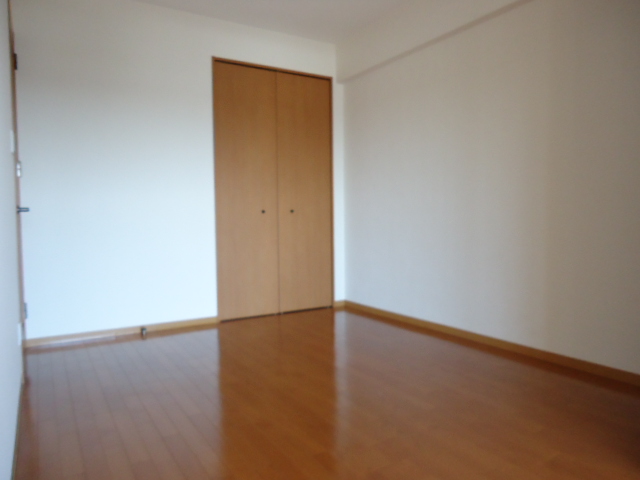 Other room space. Western-style (shooting from the veranda side