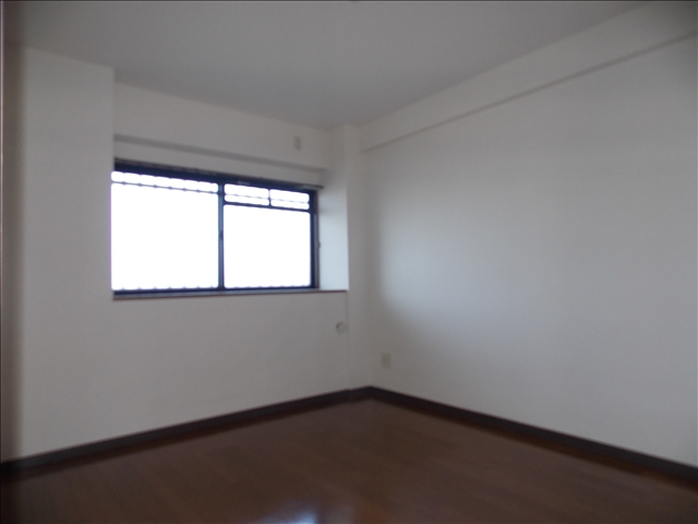 Other room space. Between the North Pacific