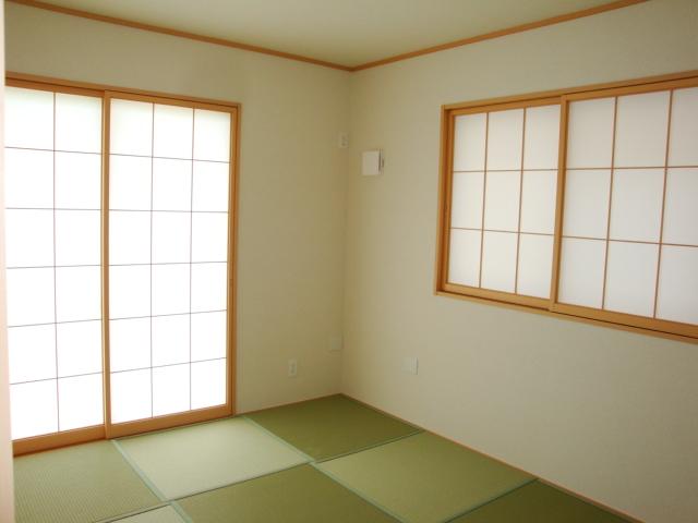 Same specifications photos (Other introspection)