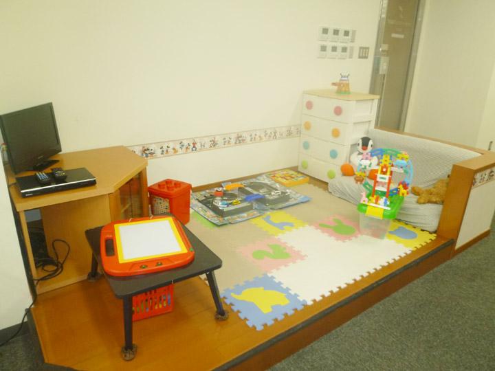 exhibition hall / Showroom. Kids Corner *