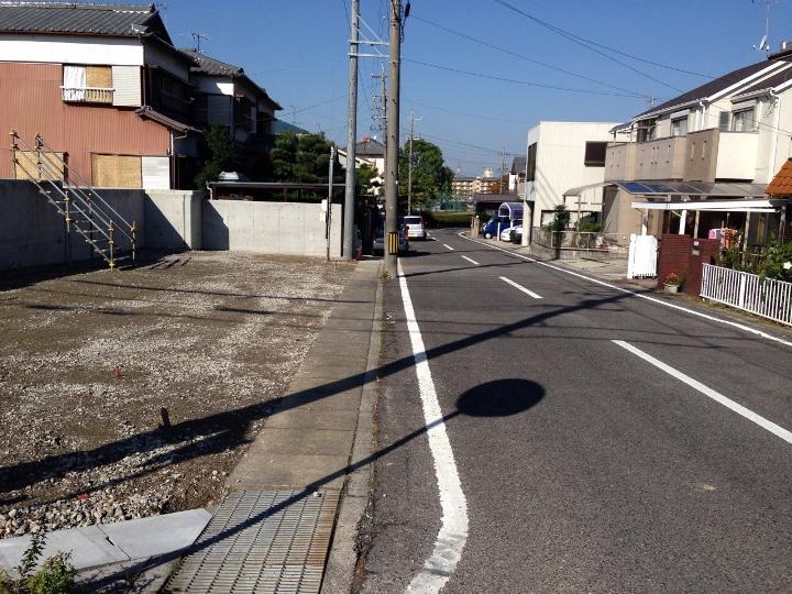 Local photos, including front road. Local (11 May 2013) Shooting