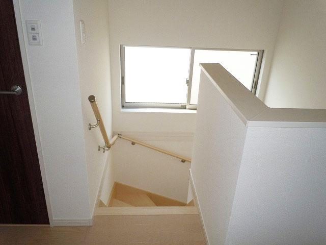 Other. Second floor hall complete image