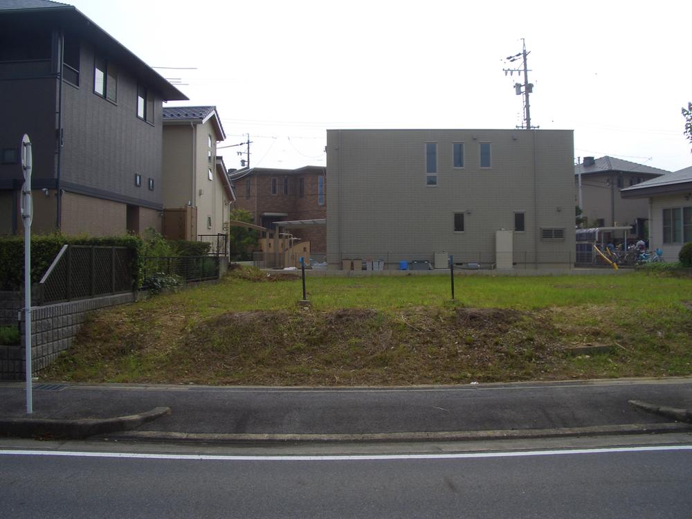 Local photos, including front road. Local A compartment (July 2013) Shooting