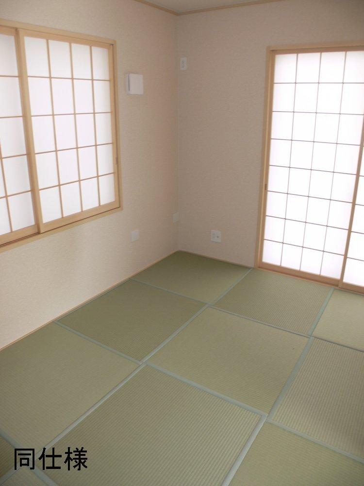 Other. Image is a photograph. It is different from the actual building. 