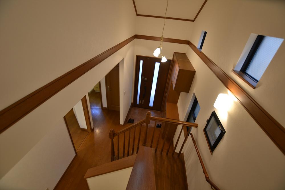 Other introspection. Entrance hall Seen from above