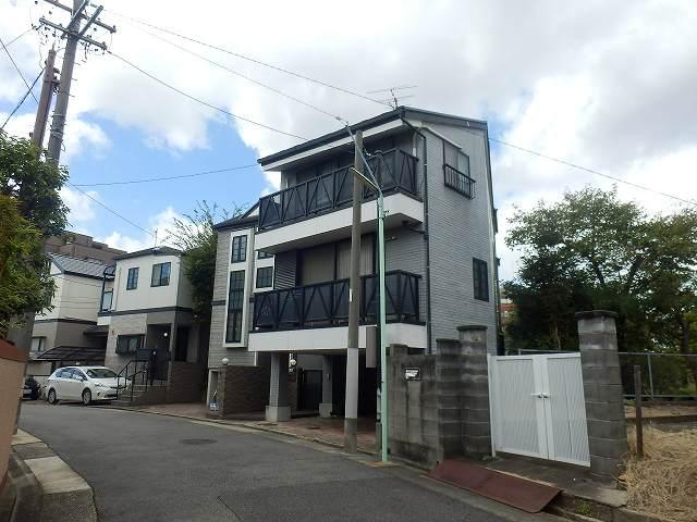 Local appearance photo. Local (10 May 2013) Shooting