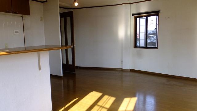 Living. Local (11 May 2013) Shooting