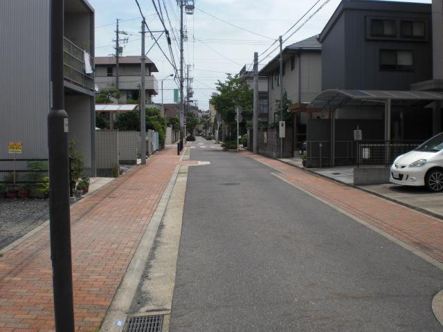 Local photos, including front road. Local (July 2013) Shooting