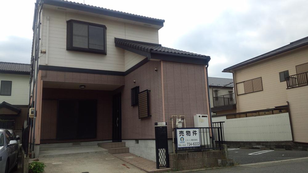 Local appearance photo. Local (10 May 2013) Shooting