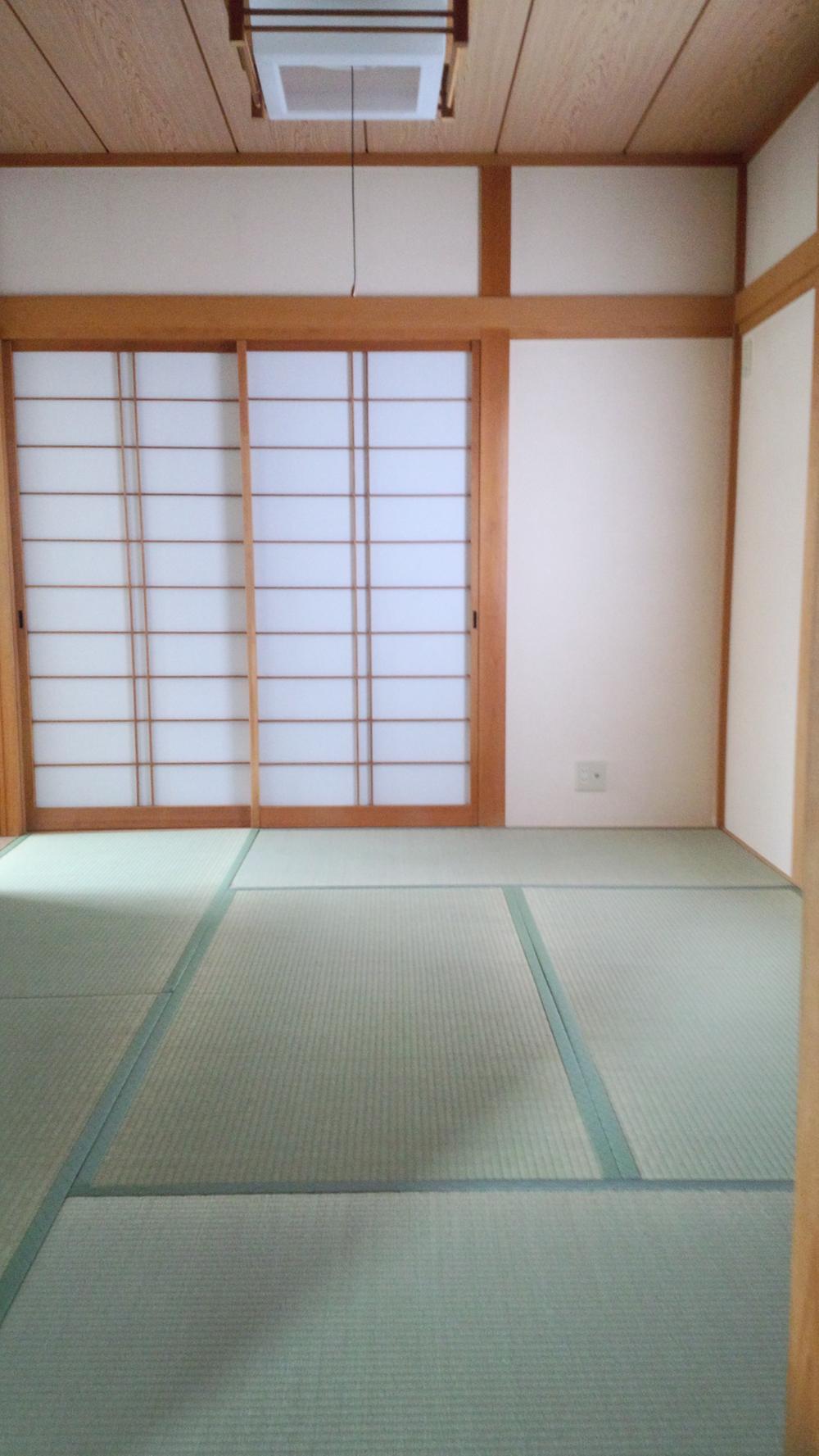 Non-living room. Indoor (10 May 2013) Shooting