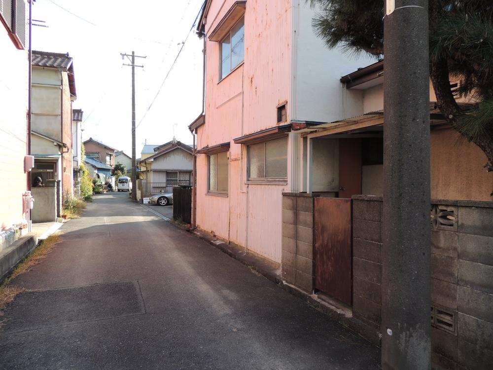 Local appearance photo. Local Photos