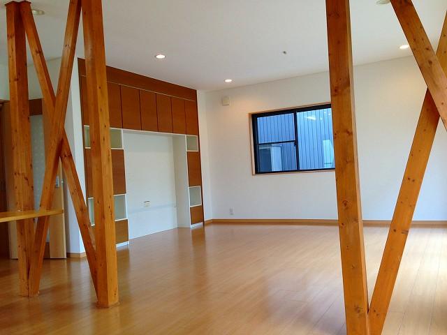 Same specifications photos (living). Living dining with fixtures furniture