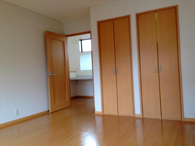 Non-living room. 2 facing the south Kaikyoshitsu