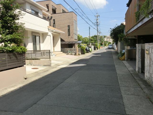 Local photos, including front road. Local (September 2013) Shooting