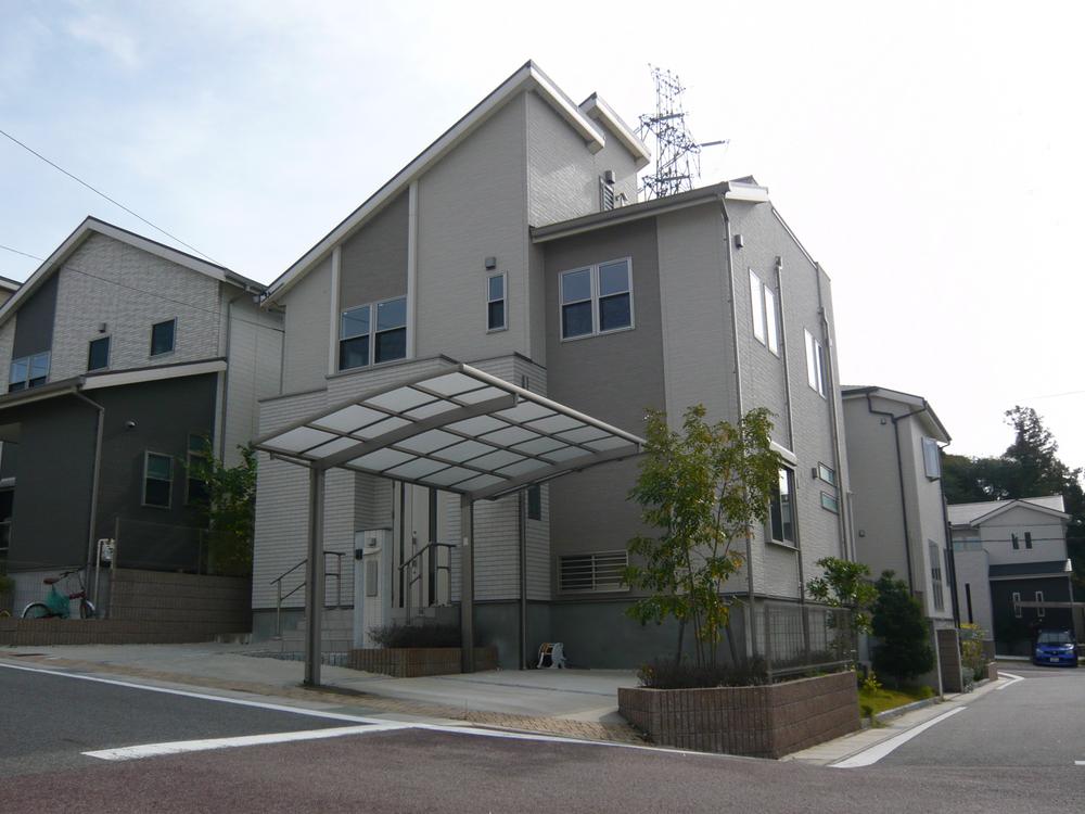 Local appearance photo. Local (11 May 2013) Shooting