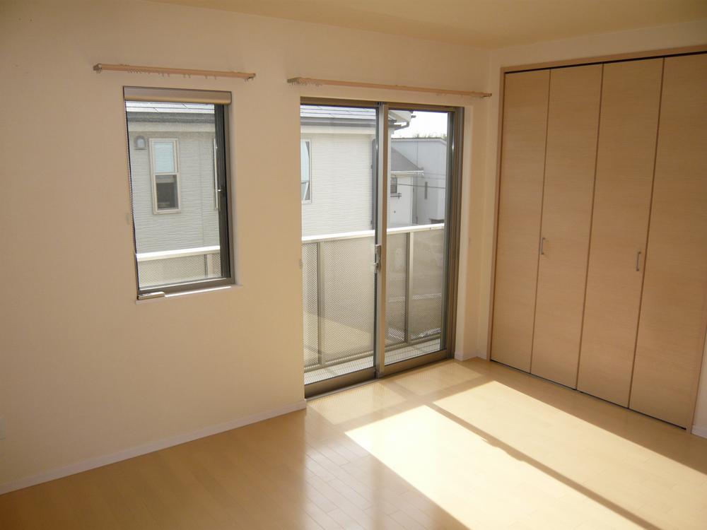 Non-living room. Indoor (11 May 2013) Shooting