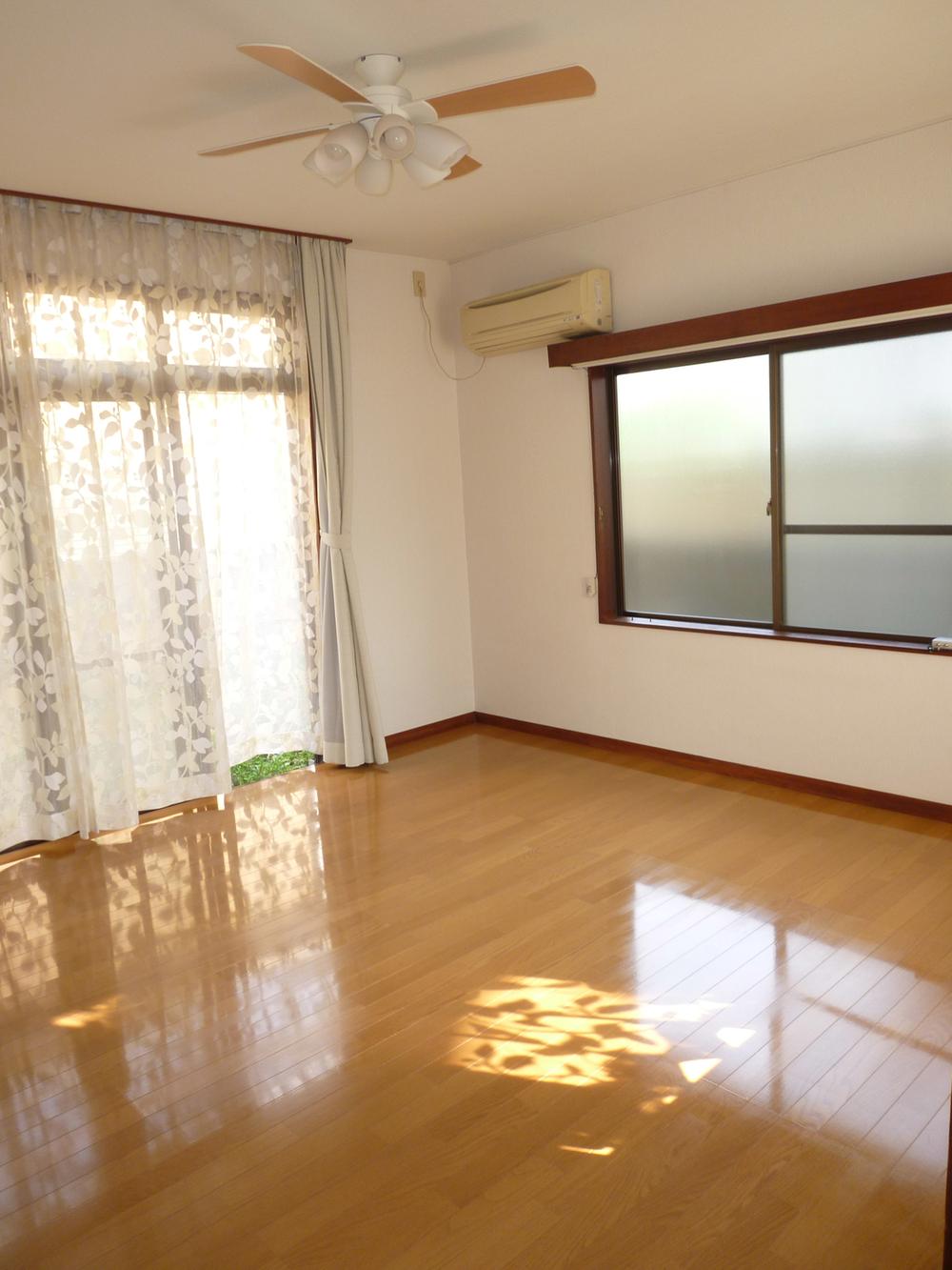 Non-living room. Room (August 2013) Shooting