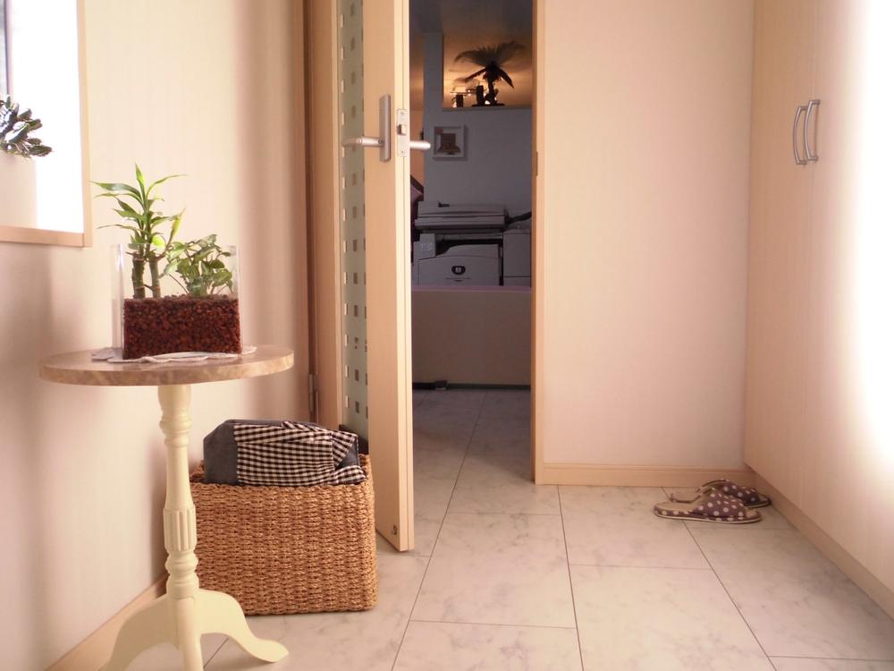 Other introspection. Indoor (September 2013) Shooting