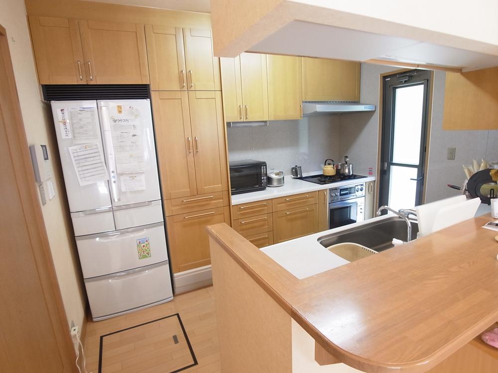 Kitchen. Indoor (10 May 2013) Shooting