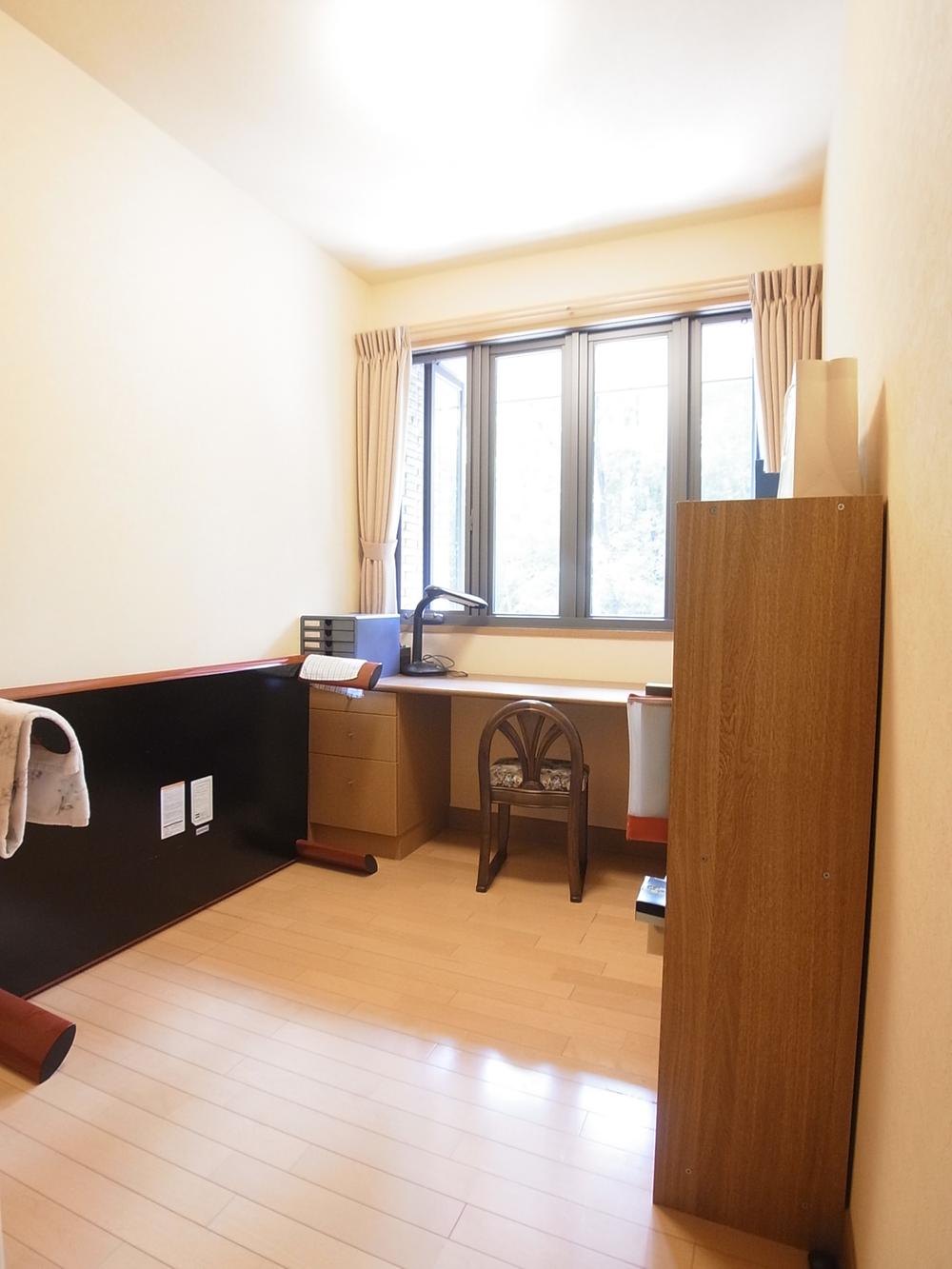 Non-living room. Indoor (10 May 2013) Shooting