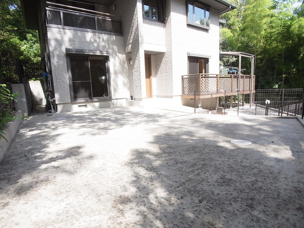 Garden. Local (10 May 2013) Shooting