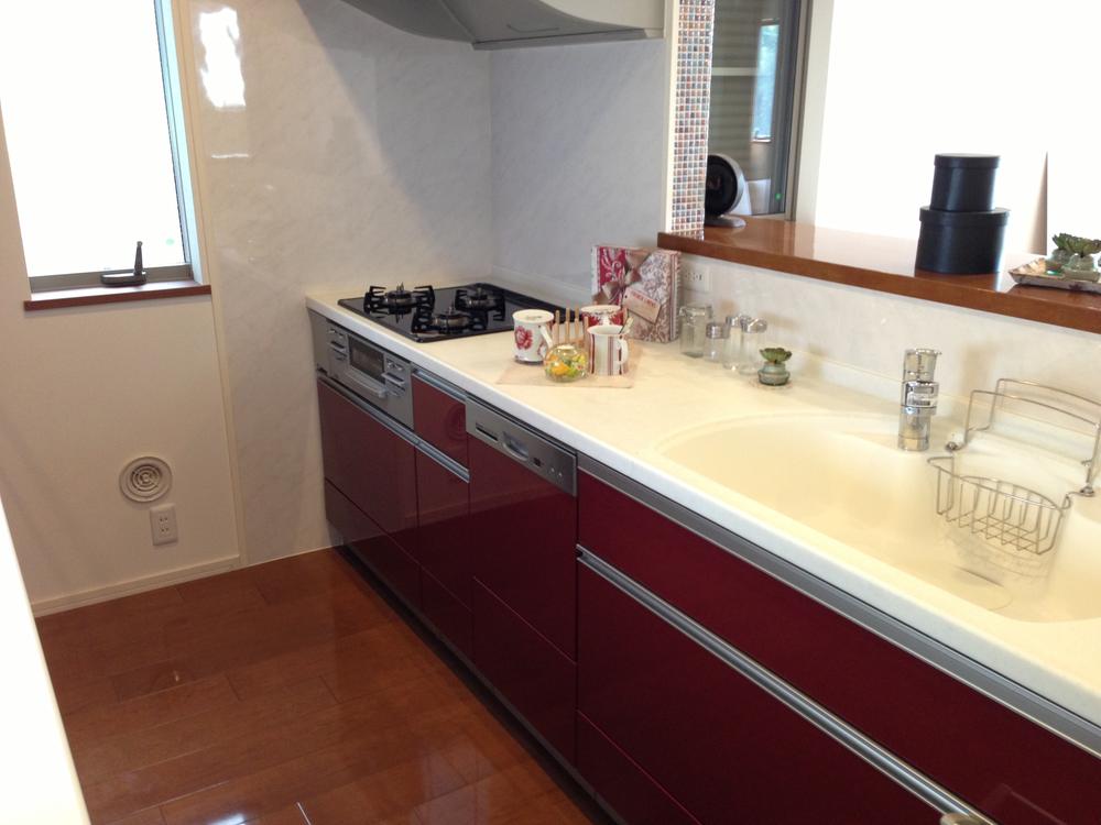 Kitchen. I am happy because the hand is hidden (August 2013) Shooting