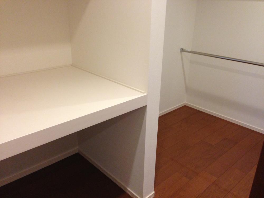 Receipt. It is a walk-in closet leading to the master bedroom (August 2013) Shooting