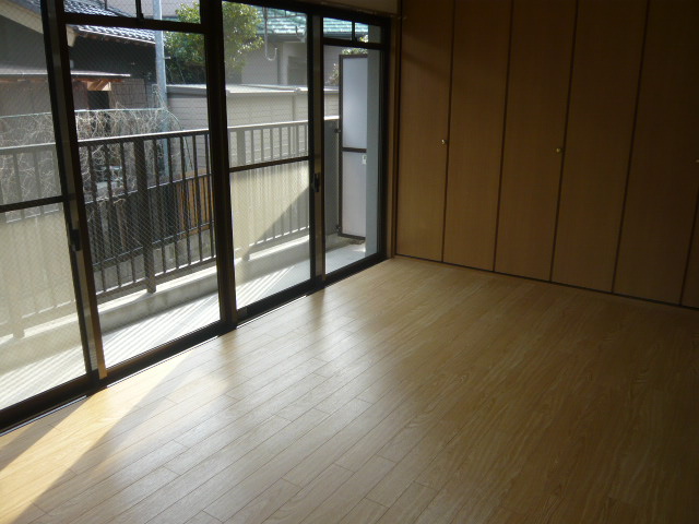 Living and room