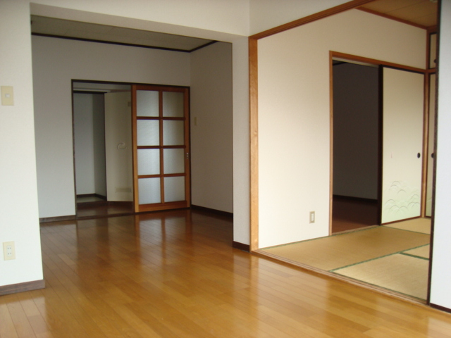 Living and room