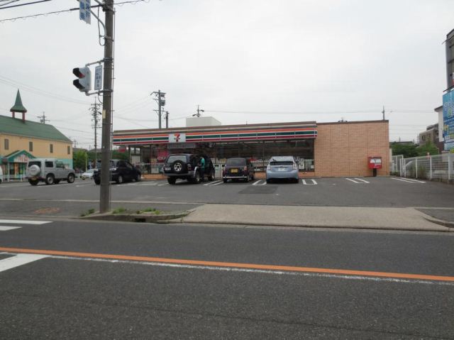 Convenience store. MINISTOP up (convenience store) 570m