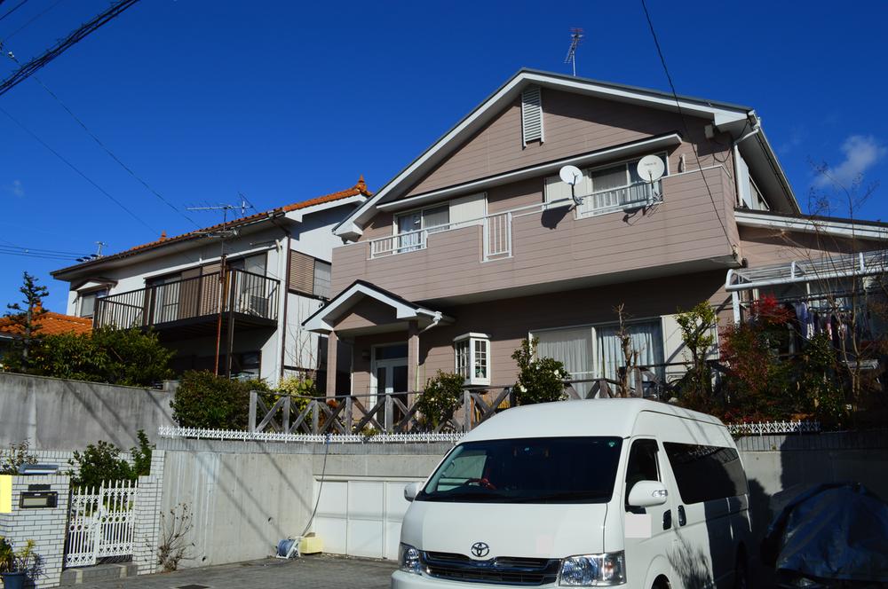 Local appearance photo. Local (12 May 2013) Shooting