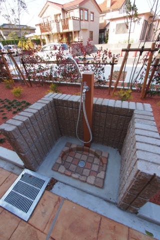 Building appearance. ☆ Pets foot washing place also there! ☆