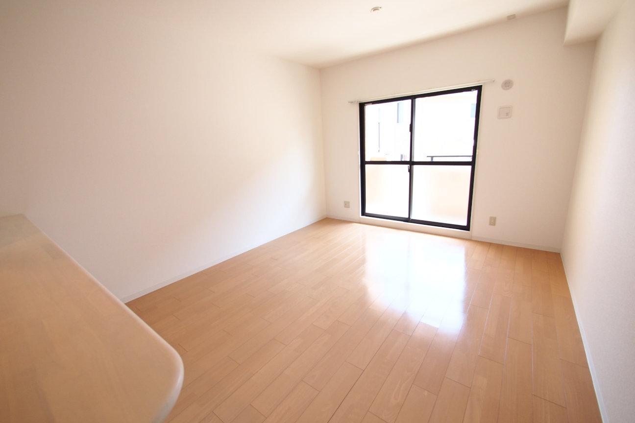 Living and room.  ☆ It is very nice day ☆