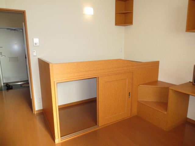 Other room space. With loft. 