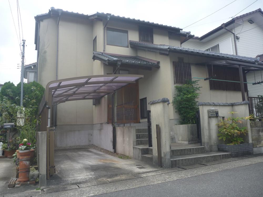 Local appearance photo. Local (11 May 2013) Shooting