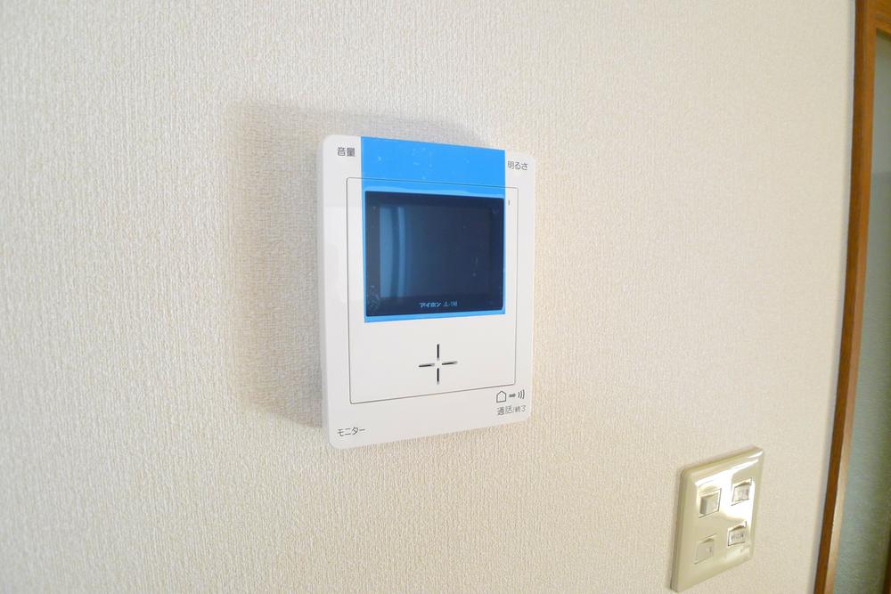 Other. TV monitor with intercom