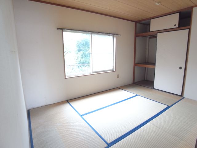 Living and room. Japanese-style room 6 quires