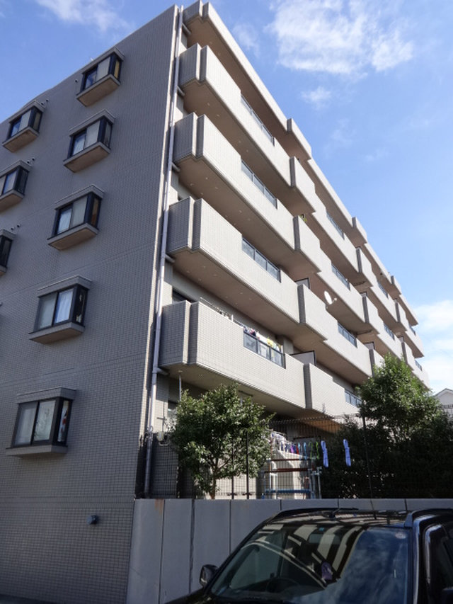 Building appearance.  ☆ 5-story is with the apartment elevator ☆