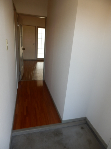Entrance. ☆ Spacious entrance space ☆