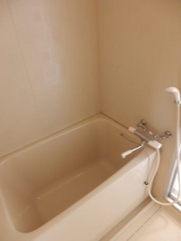 Bath. ☆ Is a bath of size to put loose ☆