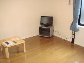Living and room. ※ There is also no consumer electronics installation room.
