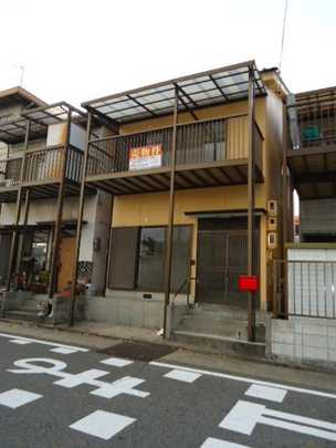 Local appearance photo. Building appearance (1)