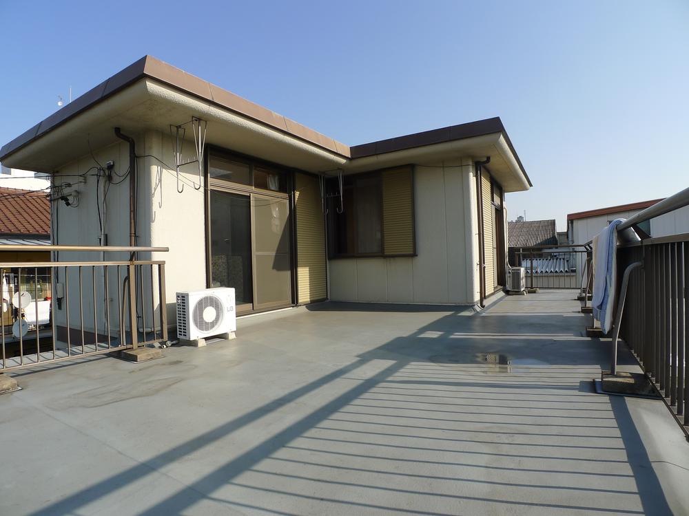 Balcony. Local (12 May 2012) shooting