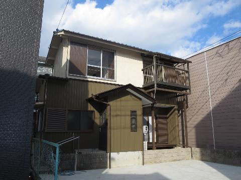 Local appearance photo. Car two is possible parking.