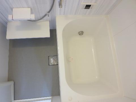 Bathroom. Since the unit bus has been replaced with a new one, Comfortably you can use.