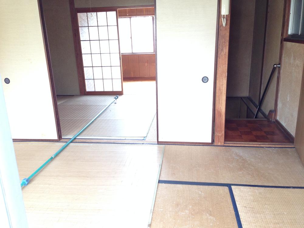 Non-living room. Indoor (12 May 2013) Shooting