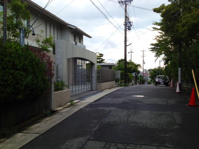 Local photos, including front road. Frontal road